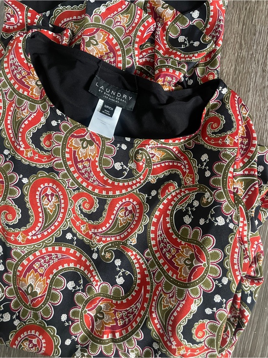 Laundry By Shelli Segal Dresses & Skirts - Laundry by Shelli Segal Women’s Black Paisley mini dress bell sleeve